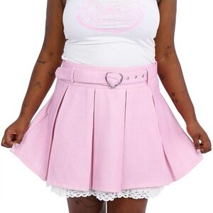 Elegant Pink A-Line Skirt with Heart Buckle